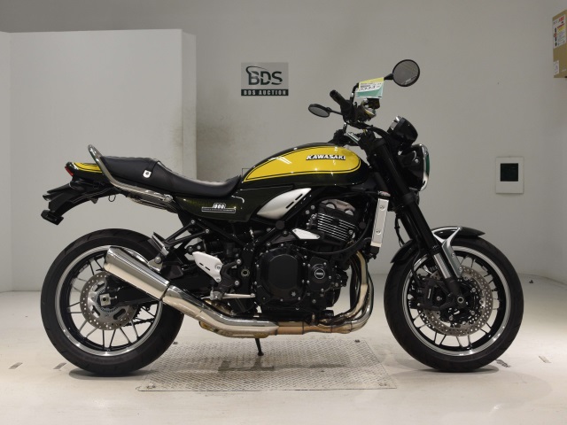 Kawasaki Z900RS 2024