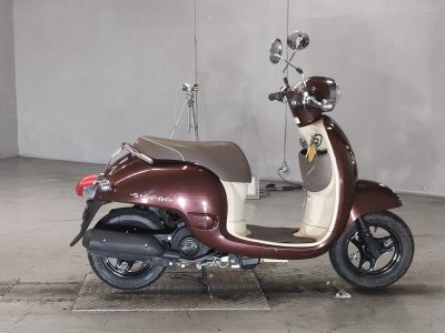 Honda GIORNO 2011