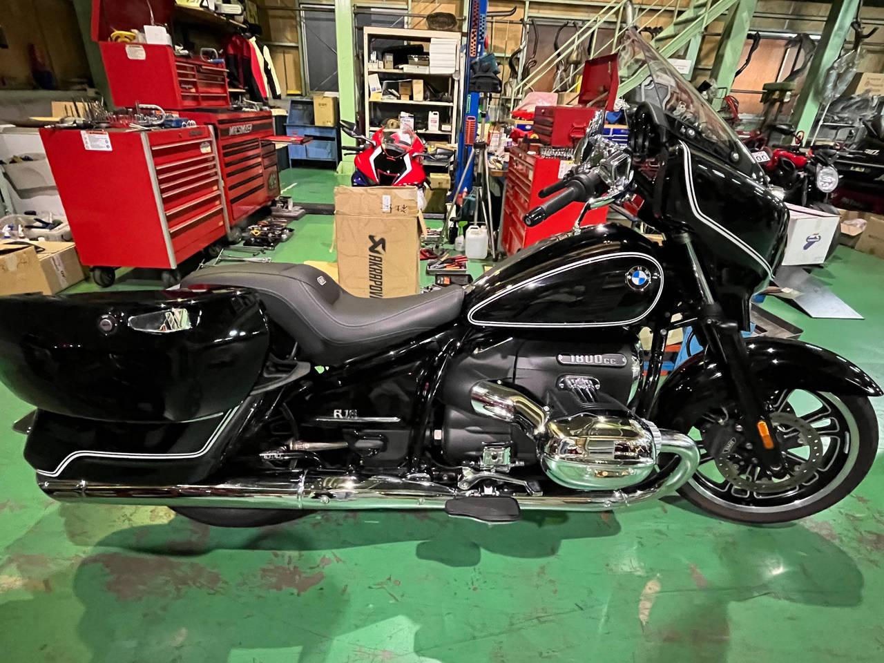 BMW r18b first-ed 2022
