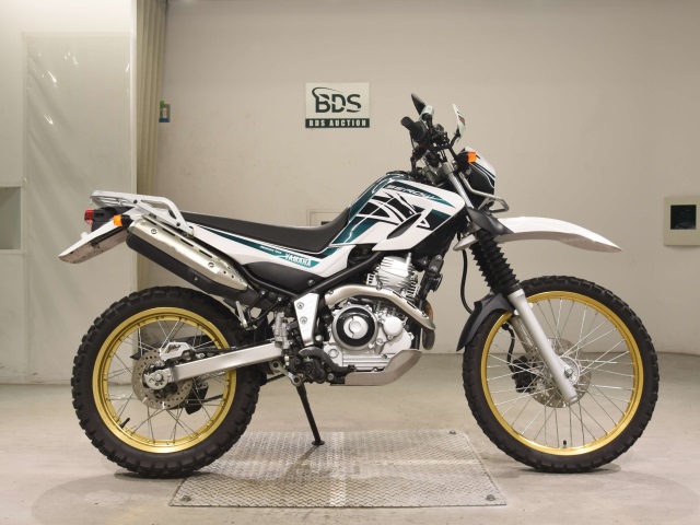Yamaha SEROW XT250
