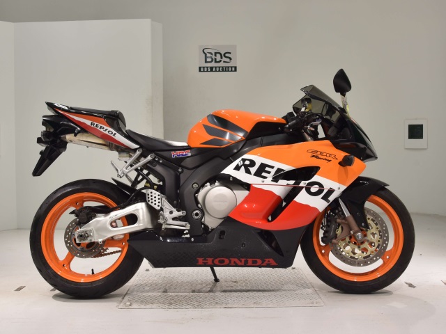 Honda CBR1000RR 2005