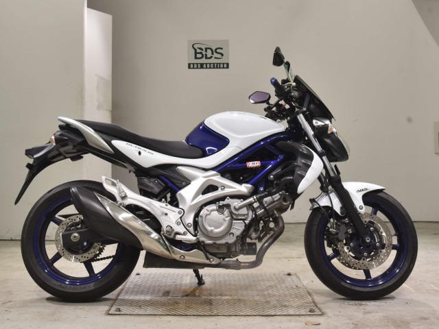 Suzuki GLADIUS SFV400 2010