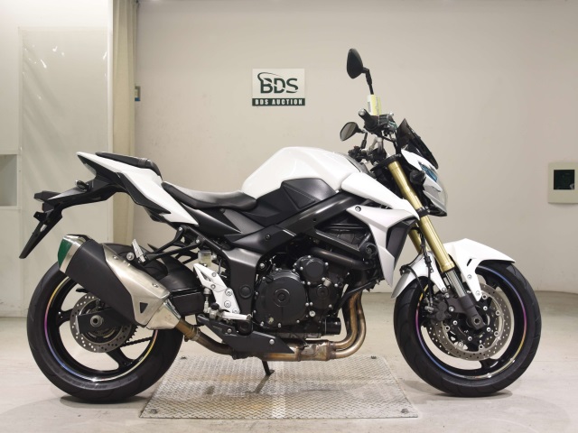 Suzuki GSR750A 2013