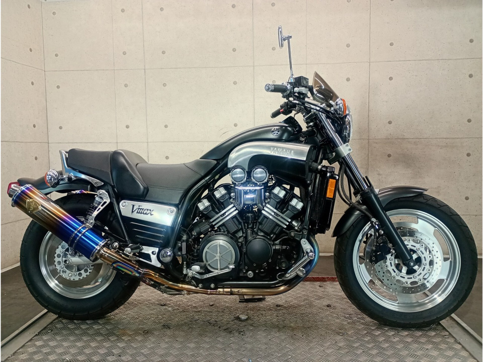 Yamaha V-MAX1200 2004