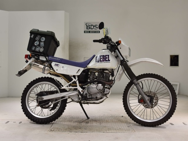 Suzuki DJEBEL125
