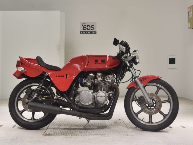 Kawasaki Z650 2021