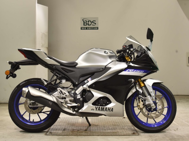 Yamaha YZF-R15M 2022