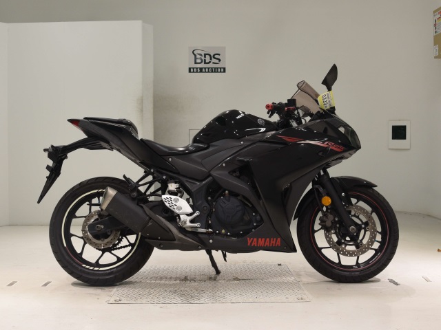 Yamaha YZF-R25 2016