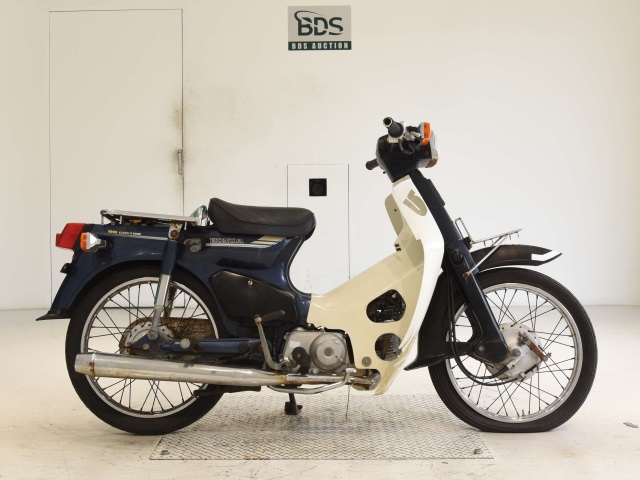 Honda C90 2001