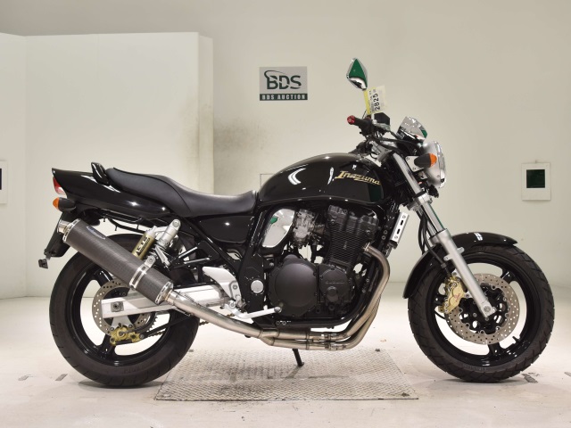 Suzuki INAZUMA 2000