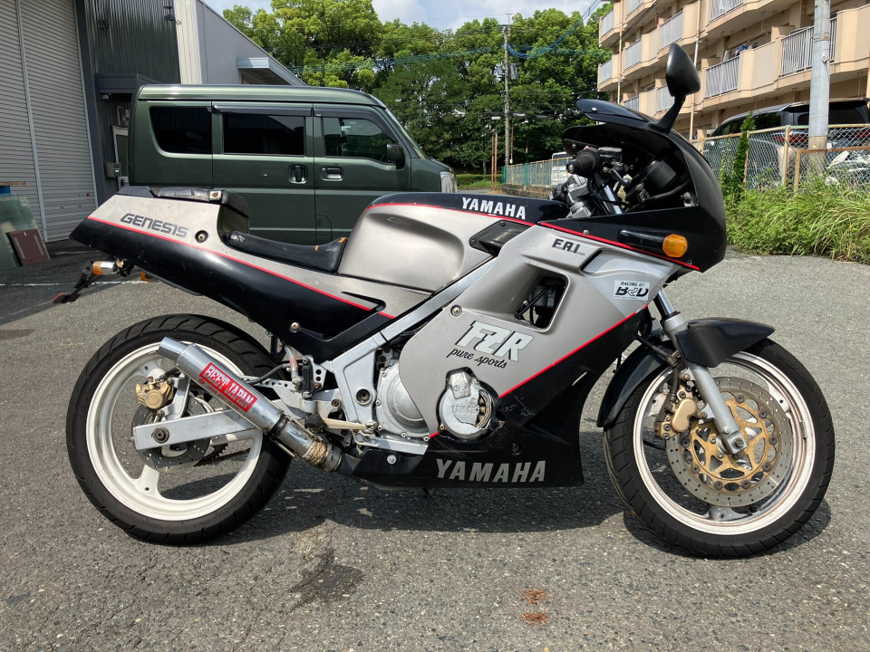Yamaha FZR250 1988