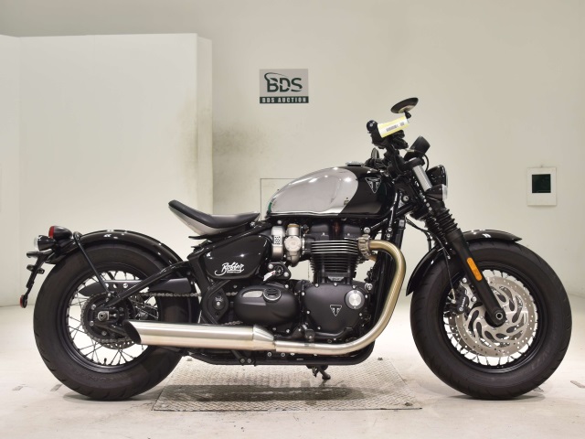 Triumph BONNEVILLE BOBBER 2023