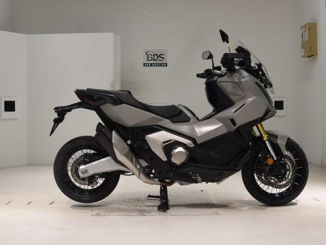 Honda X-ADV750 2025