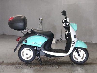 Yamaha E-VINO 2023