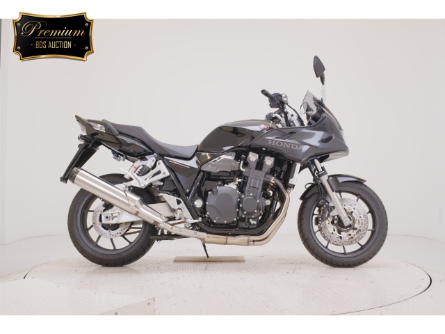 Honda CB1300SF 2025