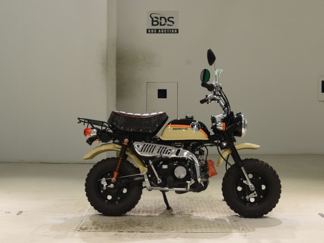 Kawasaki ZEPHYR1100 2025