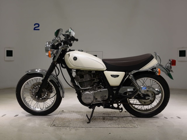 Yamaha SR400 2014
