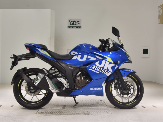 Suzuki GIXXER250SF