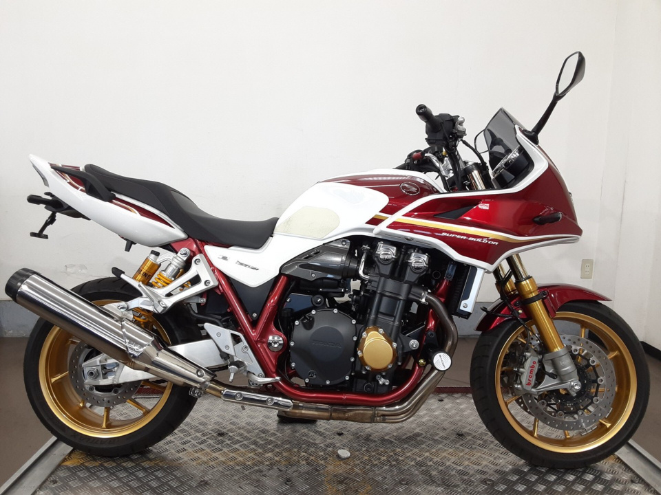 Honda CB1300SF BOLDOR 2023