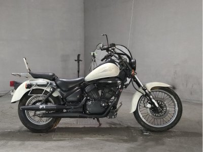 Suzuki INTRUDER 250LC