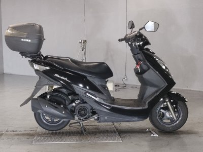 Suzuki SWISH