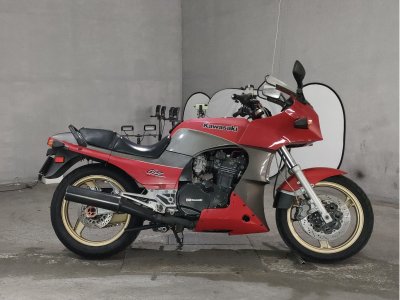 Kawasaki GPZ900R 1992