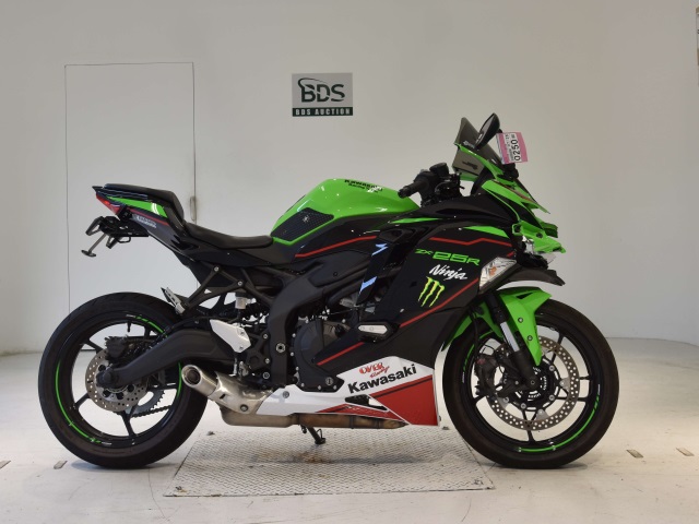 Kawasaki NINJA ZX-25R 2022