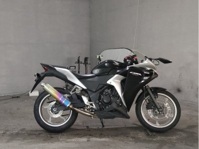 Honda CBR250R 2011