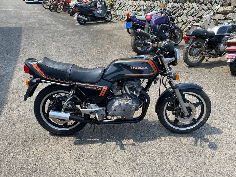 Honda CB250 SUPERHAWK 1980