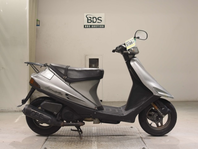 Suzuki ADDRESS V100