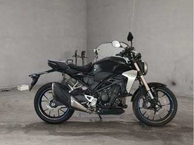 Honda CB250R 2019