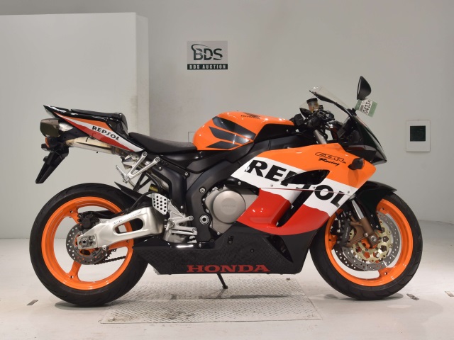 Honda CBR1000RR 2005