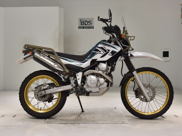 Yamaha SEROW XT250 2017