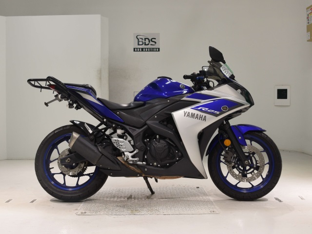 Yamaha YZF-R25 2015