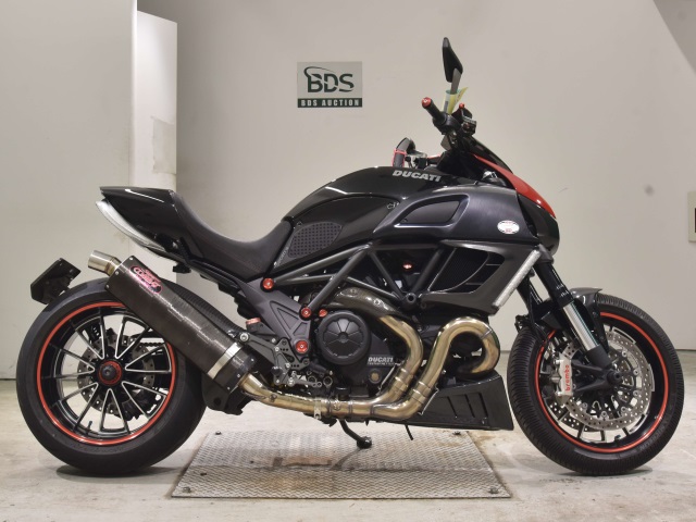 Ducati DIAVEL 2013