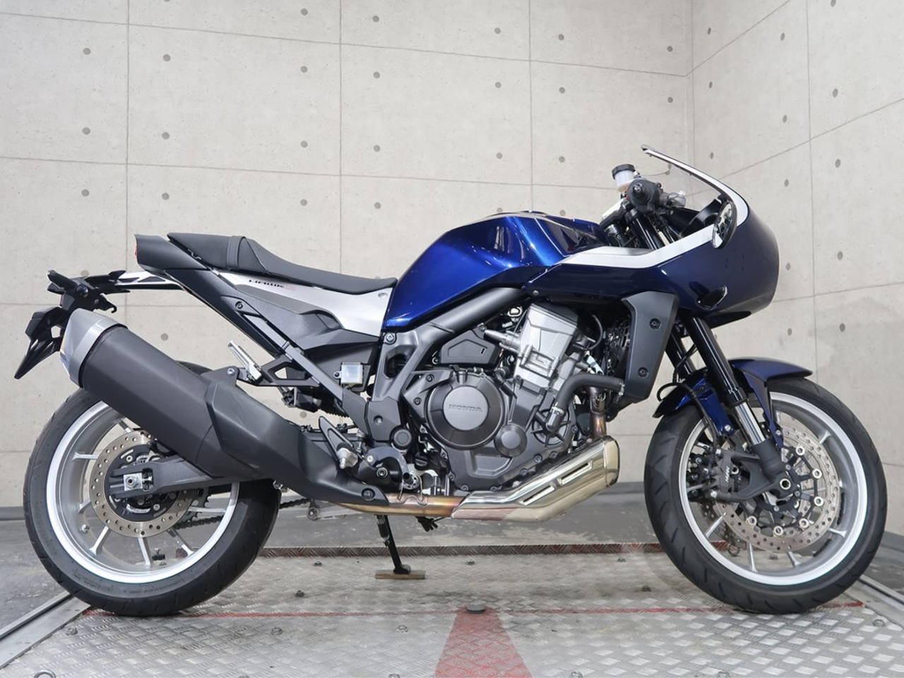 Honda HAWK11 2022