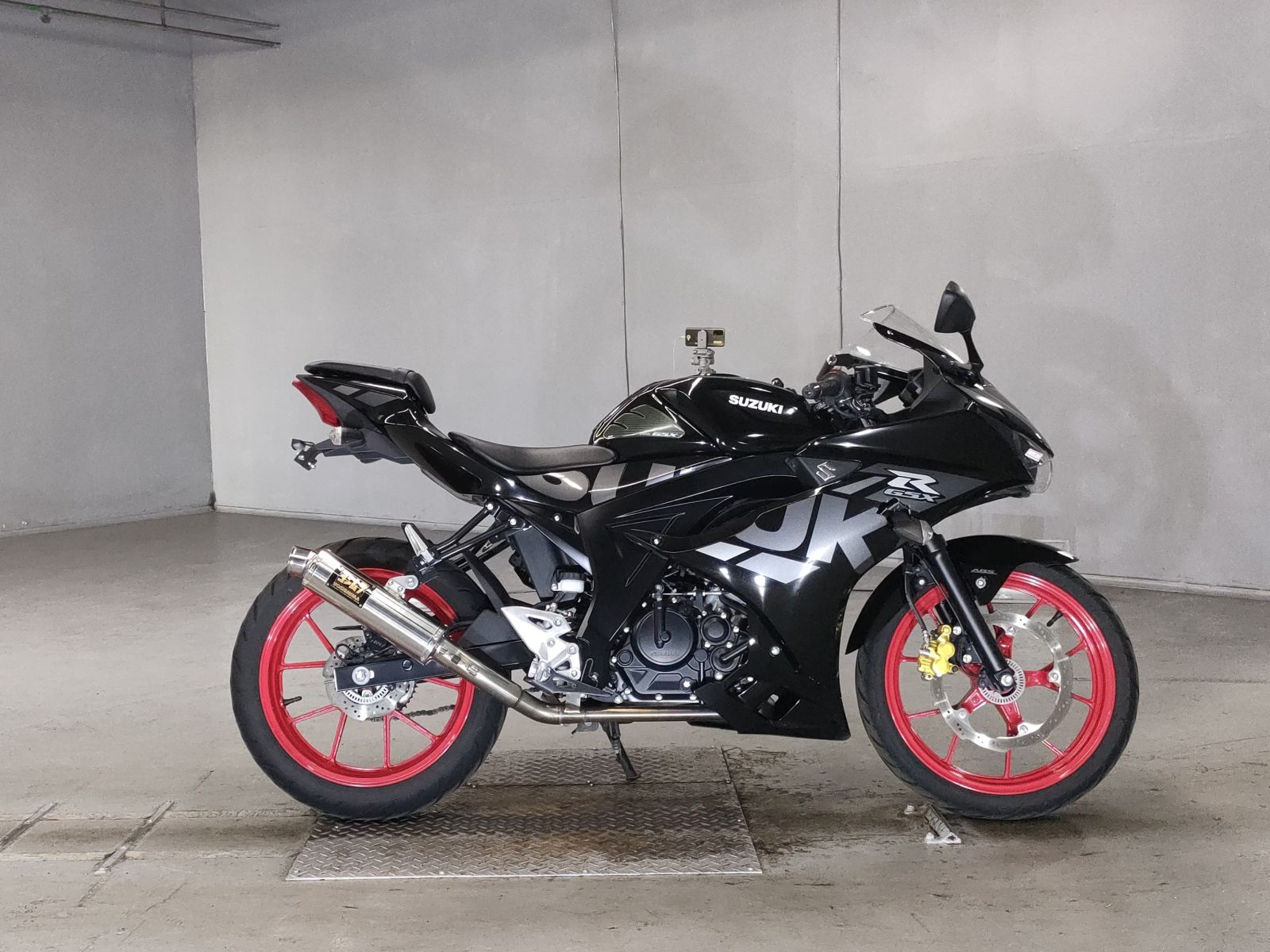 Suzuki GSX-S125
