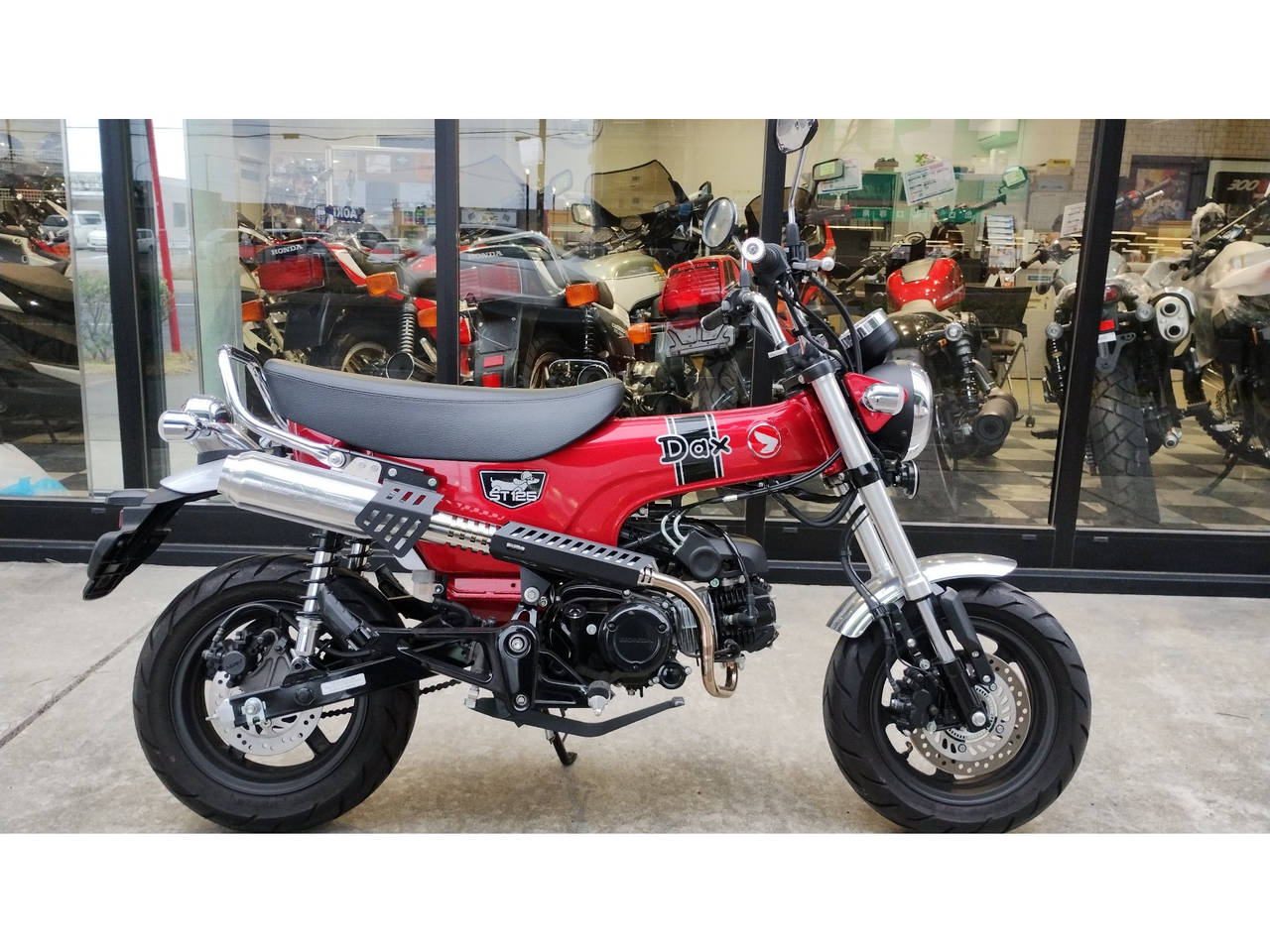 Honda DAX125 2022