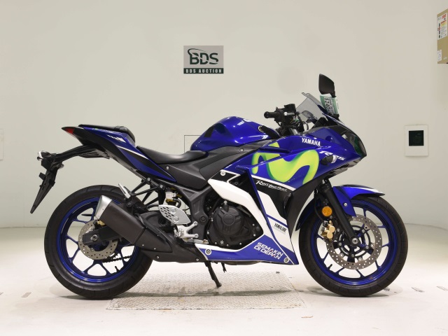 Yamaha YZF-R25 2015