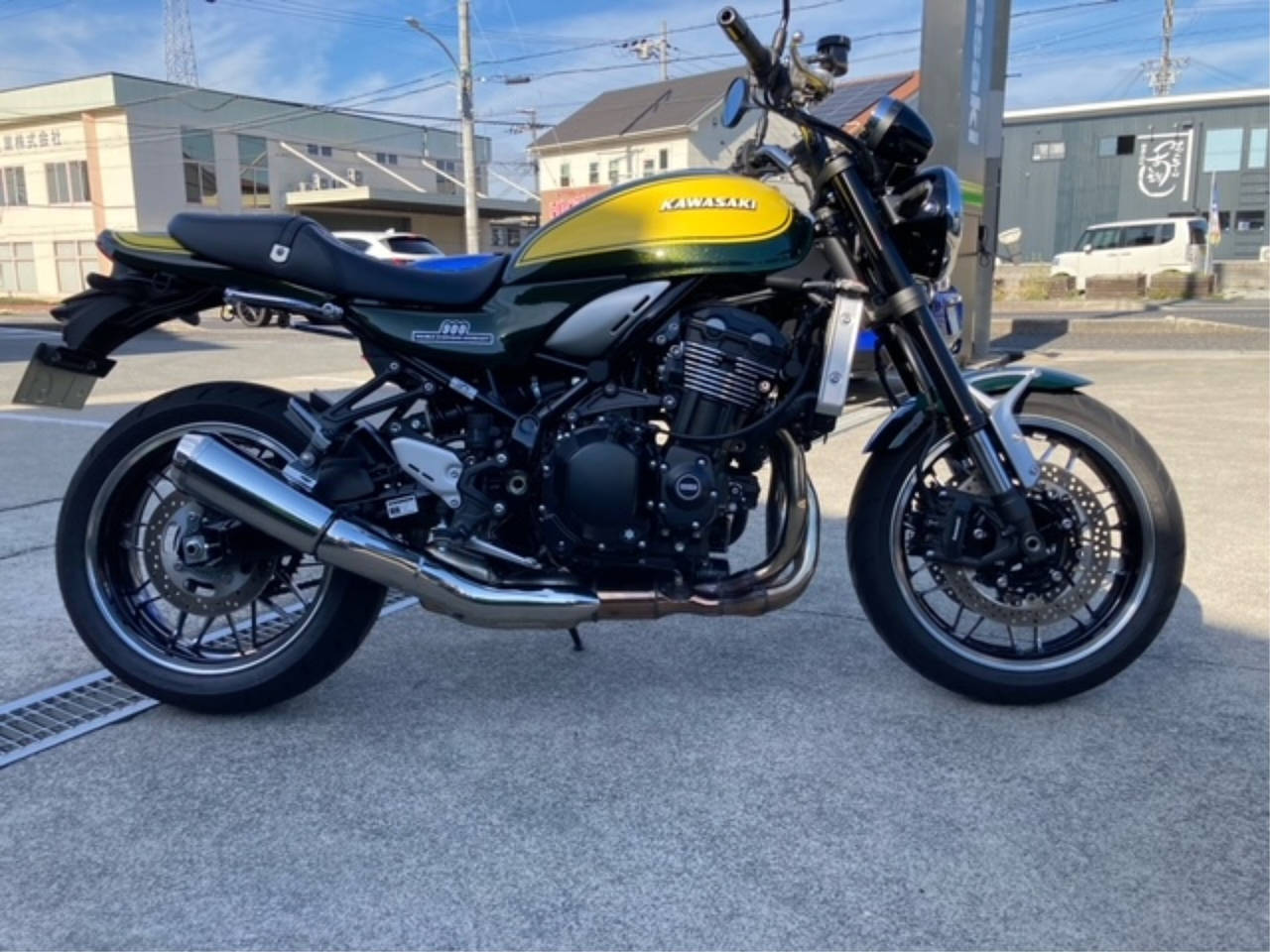 Kawasaki Z900RS 2024