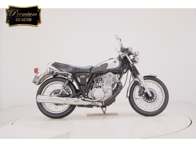 Yamaha SR400 2021