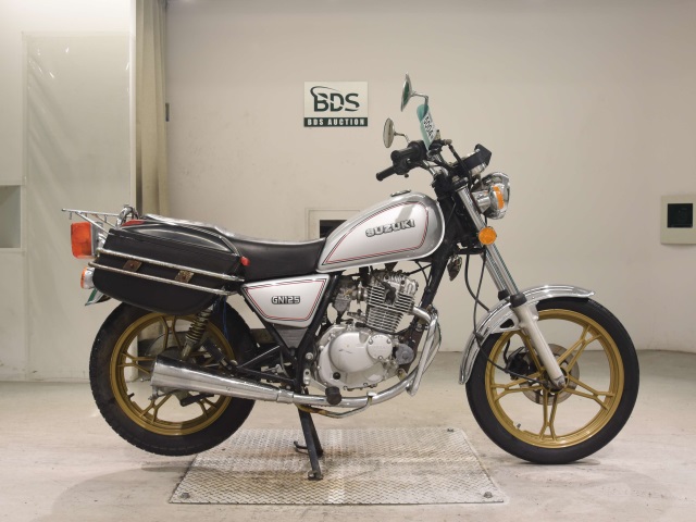 Suzuki GN125E 2004