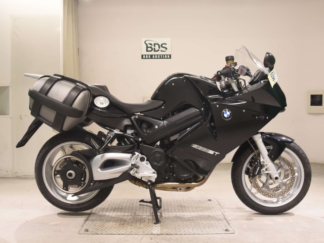 BMW F800ST 2011